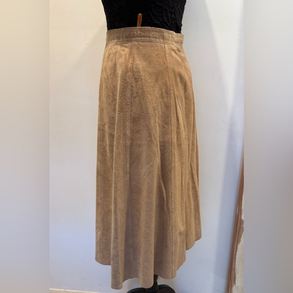 🎈Vintagee 100% heavy suede midi skirt button down front - Picture 2 of 5
